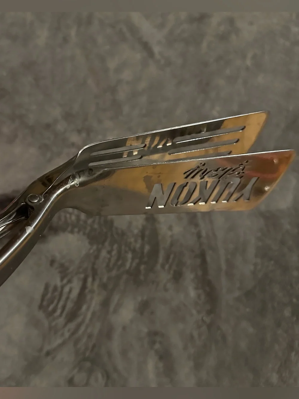 Yukon Glory 2-in-1 BBQ Grill Spatula Tongs Stainless Steel 16” YG-40066